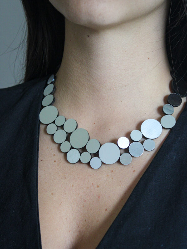 COLLAR (64)