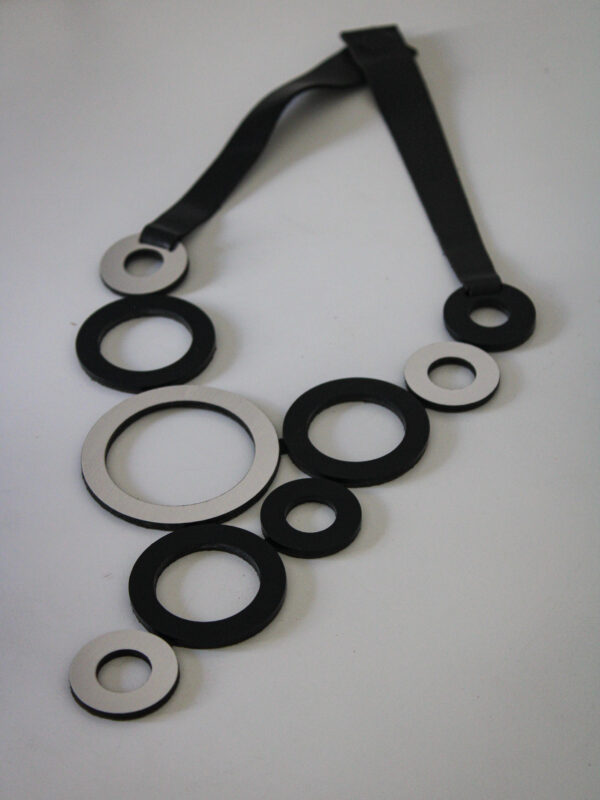 COLLAR (57)