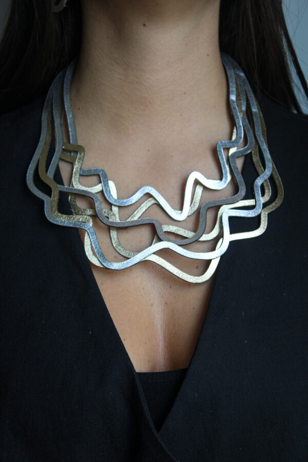 COLLAR (60)