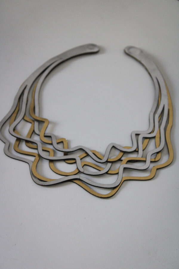 COLLAR (60)