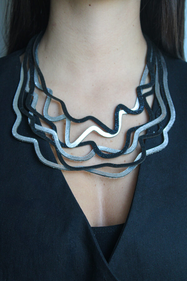 COLLAR (60)