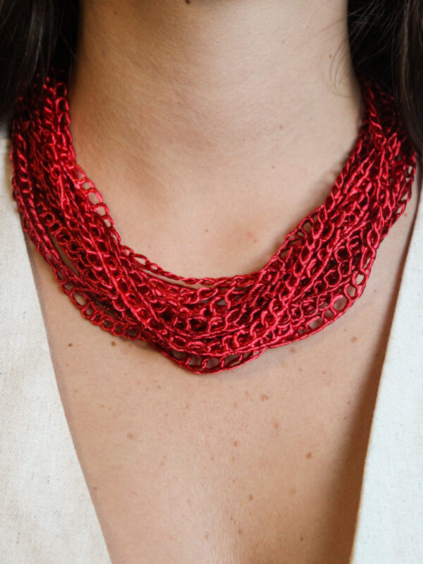 COLLAR CORTO ROJO