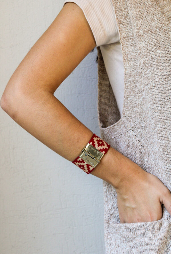 IMG_4384 BRAZALETE HEBILLA ROJO