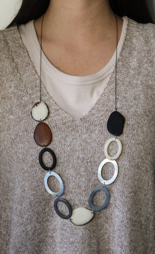 IMG_4671 COLLAR (C25)