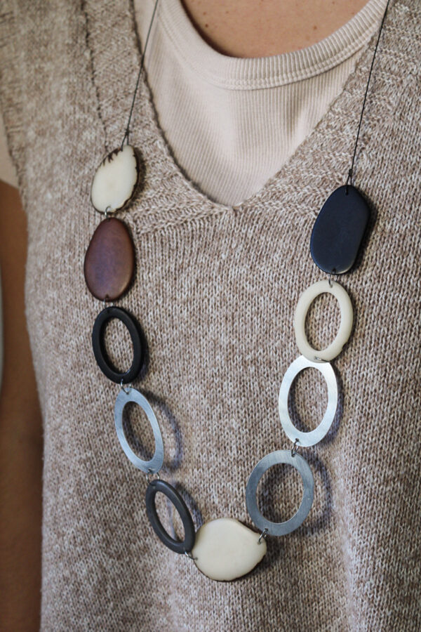 IMG_4672 COLLAR (C25)