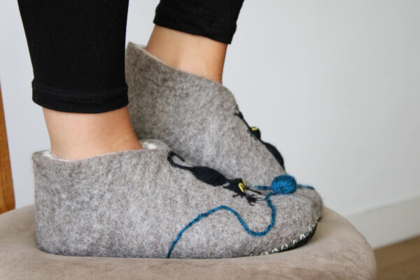 IMG_7237 PANTUFLAS GATO AZUL