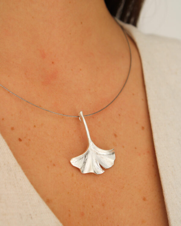 IMG_7641 COLLAR GINKGO BILOBA GRANDE