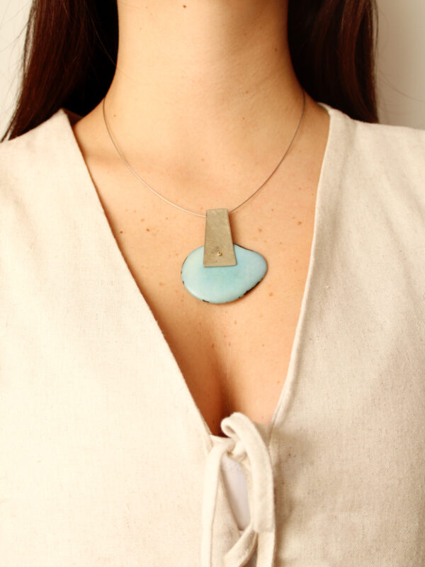 COLLAR (C17)