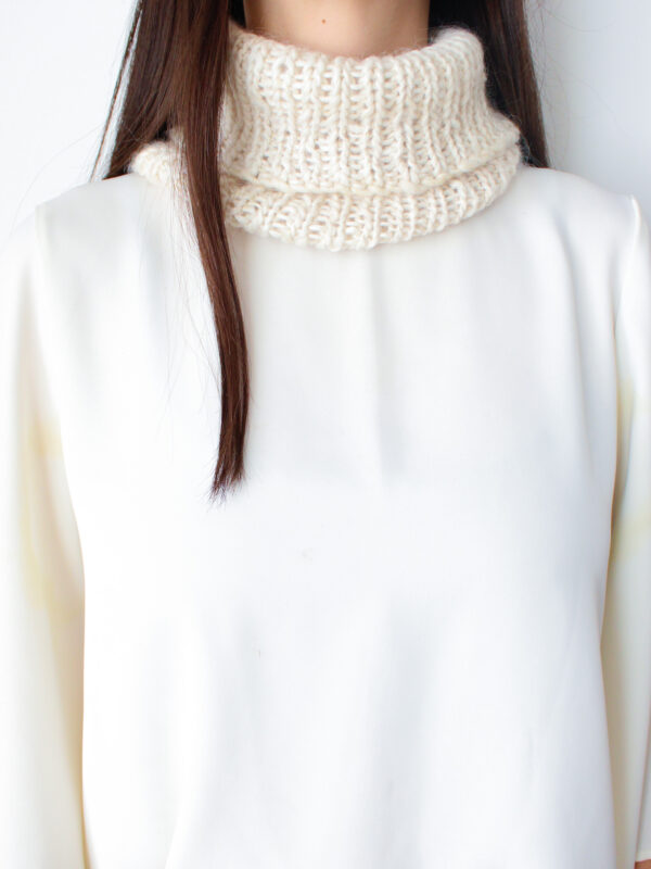 CUELLO BLANCO
