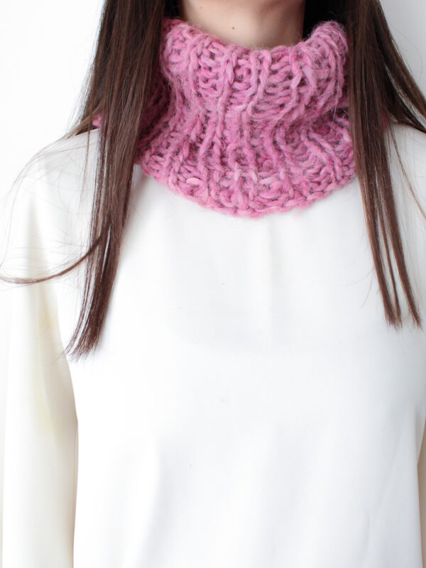 CUELLO LILA
