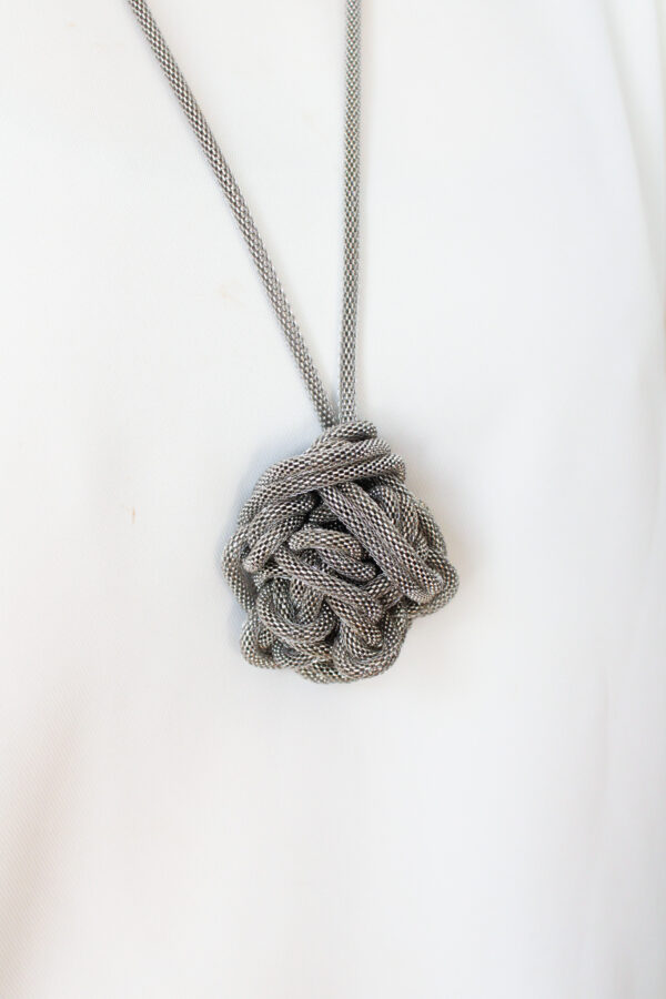 COLLAR NUDO
