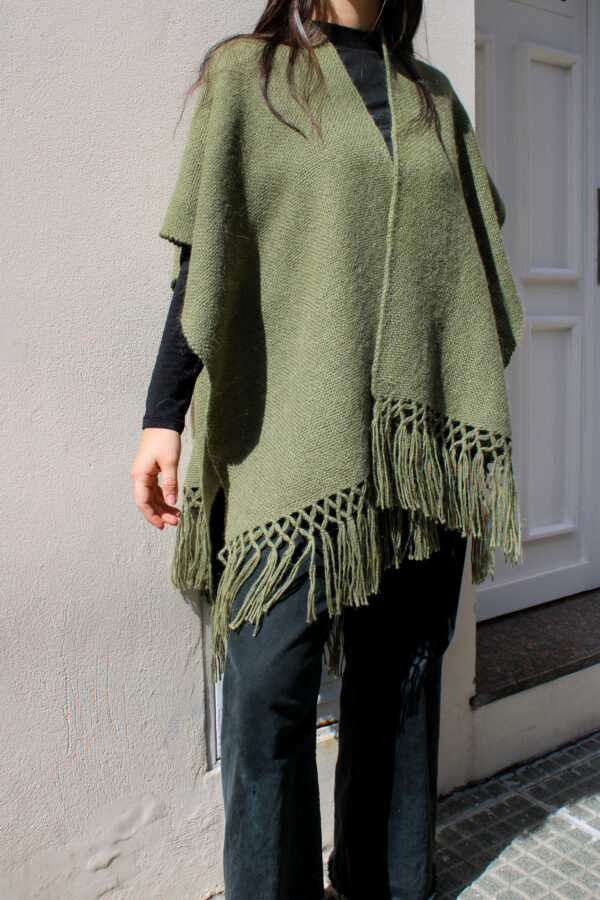 RUANA VERDE