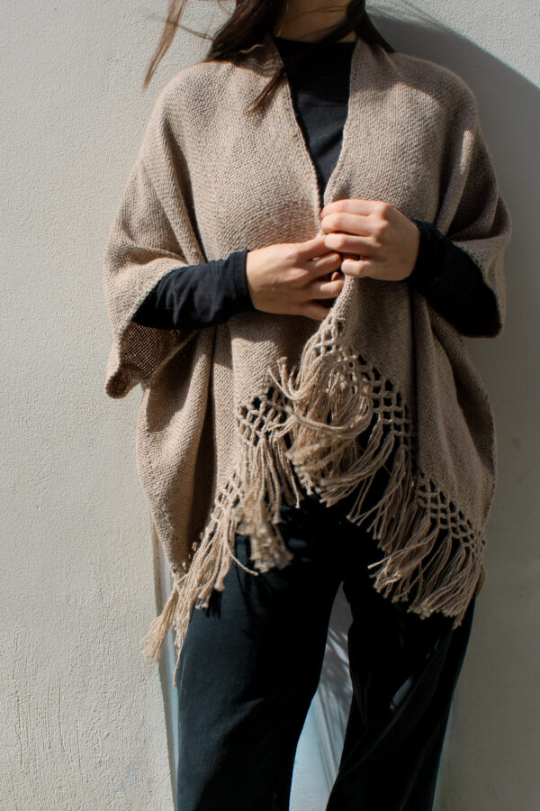 RUANA BEIGE
