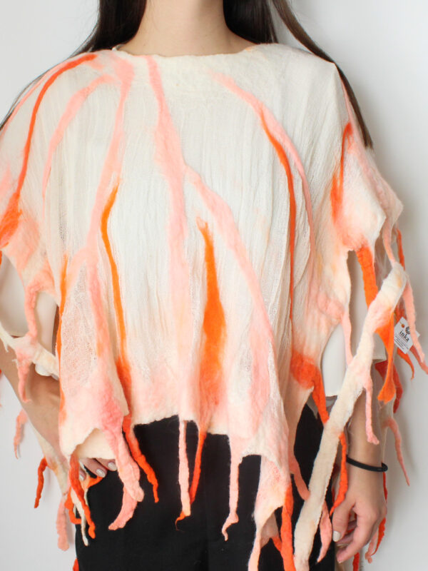 PONCHO BLANCO Y NARANJA