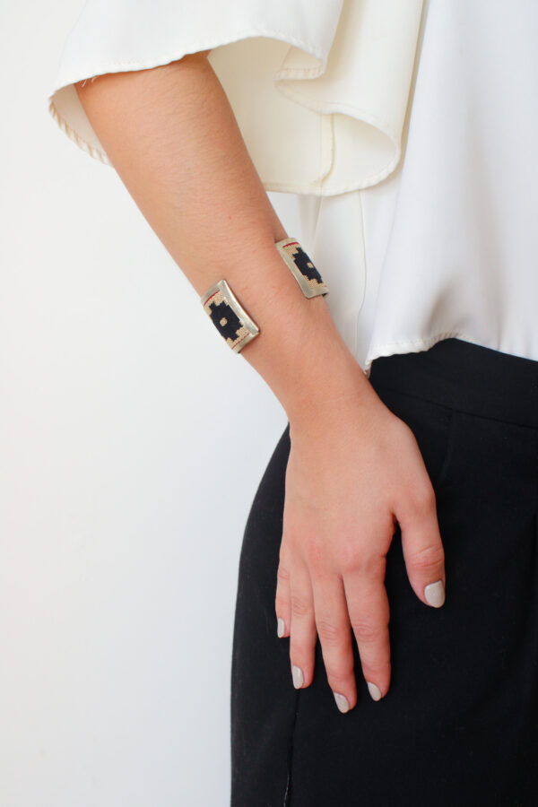 BRAZALETE ANCHO NEGRO (03)