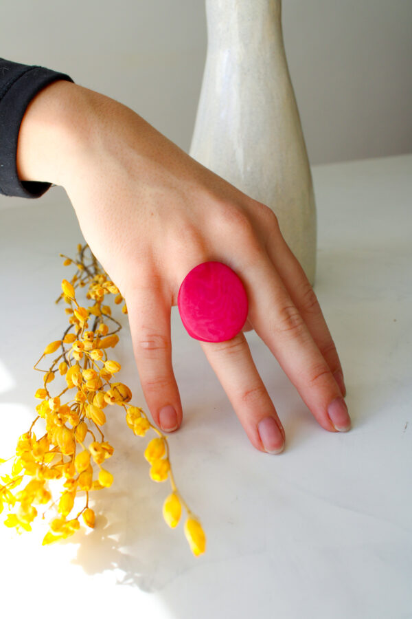 ANILLO TAGUA FUCSIA
