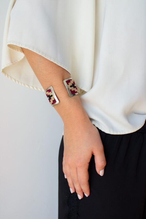 BRAZALETE ANCHO MORADO