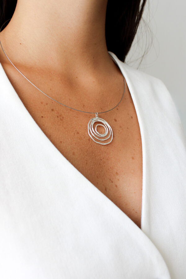 COLGANTE CIRCULOS EXPANSIVOS