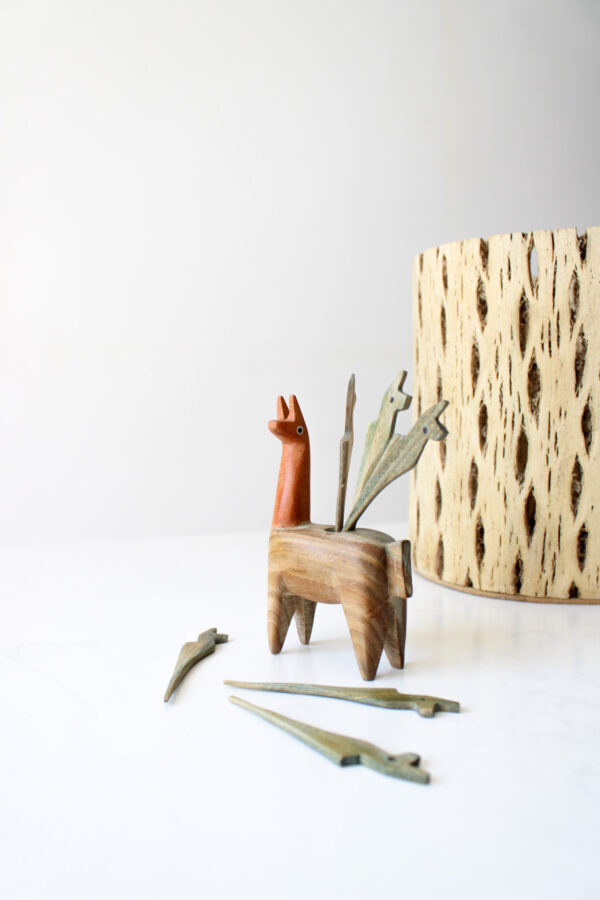 PINCHOS LLAMA MARRON