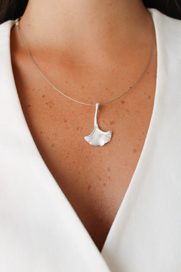 KAIRA (5) COLGANTE GINKGO BILOBA CHICO