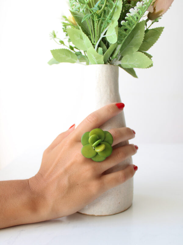 ANILLO TAGUA FLOR VERDE