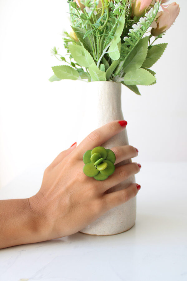 ANILLO TAGUA FLOR VERDE