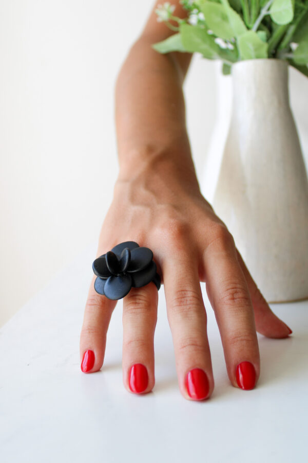 ANILLO TAGUA FLOR NEGRA