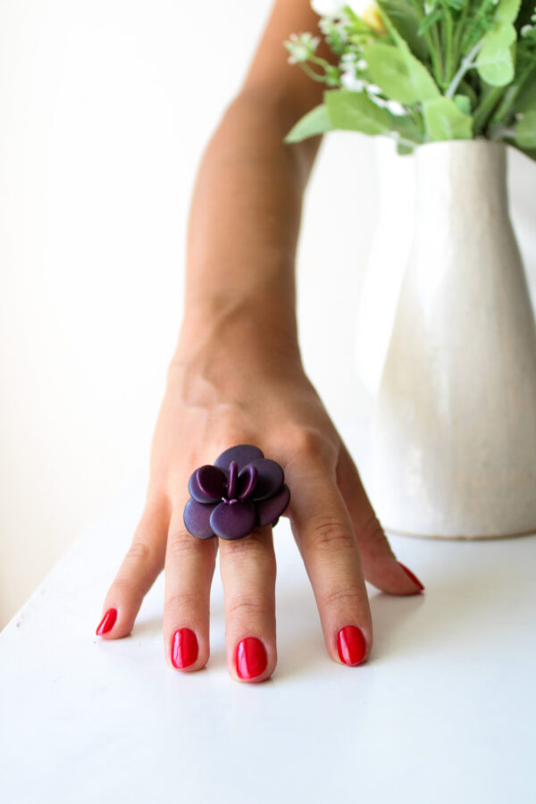 ANILLO TAGUA FLOR VIOLETA