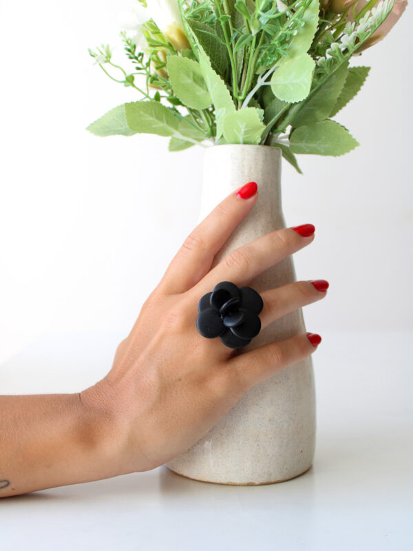 ANILLO TAGUA FLOR NEGRA