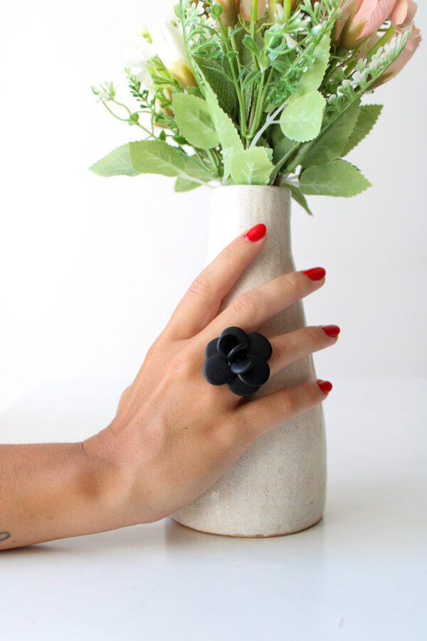 ANILLO TAGUA FLOR NEGRA