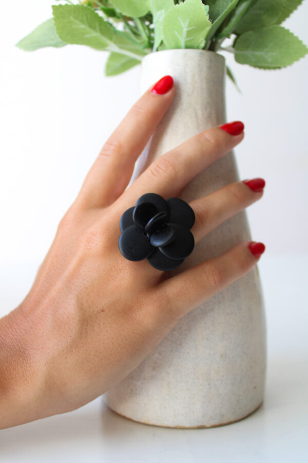 ANILLO TAGUA FLOR NEGRA