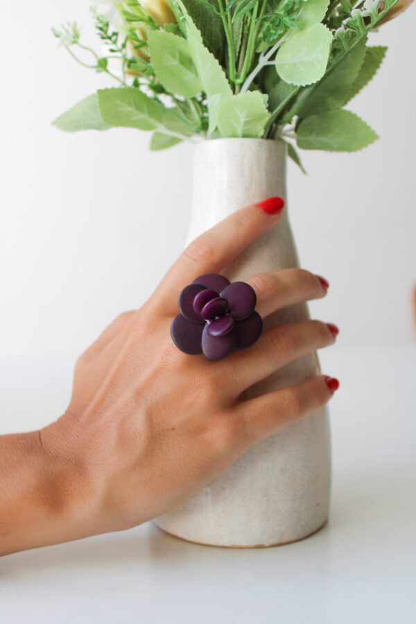 ANILLO TAGUA FLOR VIOLETA