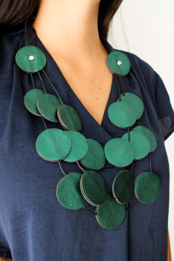 Cecilia 8 COLLAR (CIRC3)