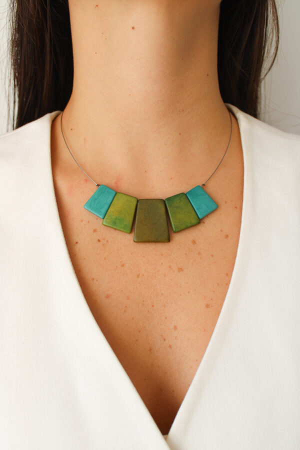 COLLAR (C06)
