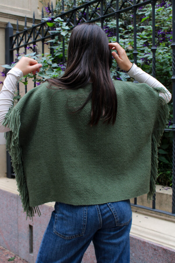 IMG_9111 PONCHO CHALECO VERDE