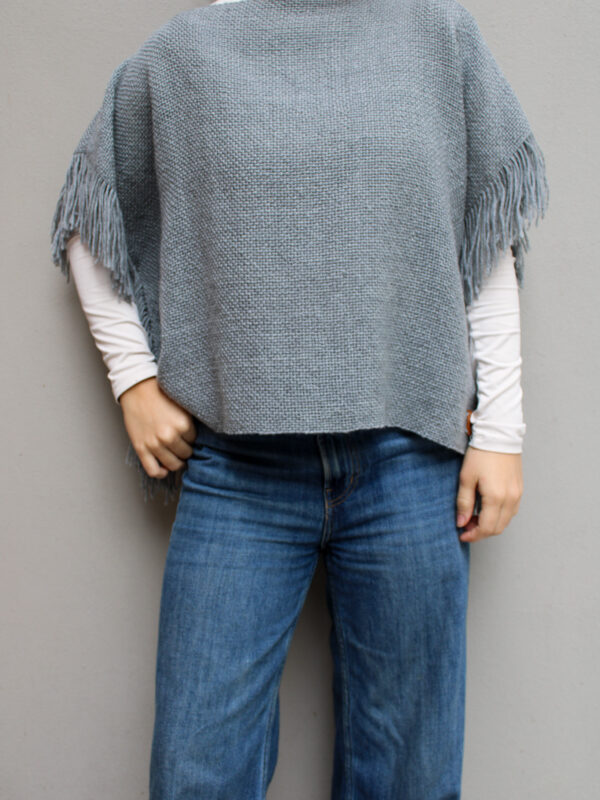 PONCHO CHALECO CELESTE