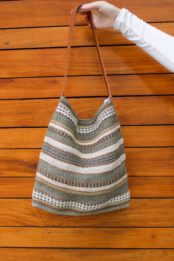 CARTERA CHAGUAR CUERO