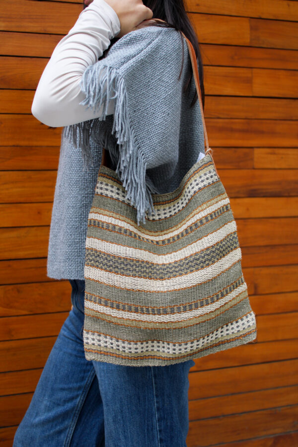 CARTERA CHAGUAR CUERO