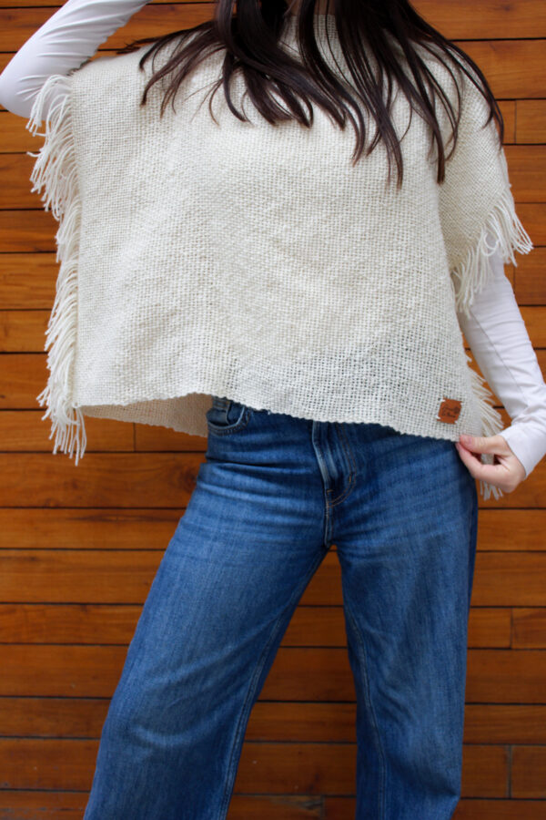 IMG_9165 PONCHO CHALECO CRUDO