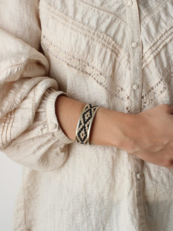 IMG_0251 BRAZALETE ANGOSTO NEGRO