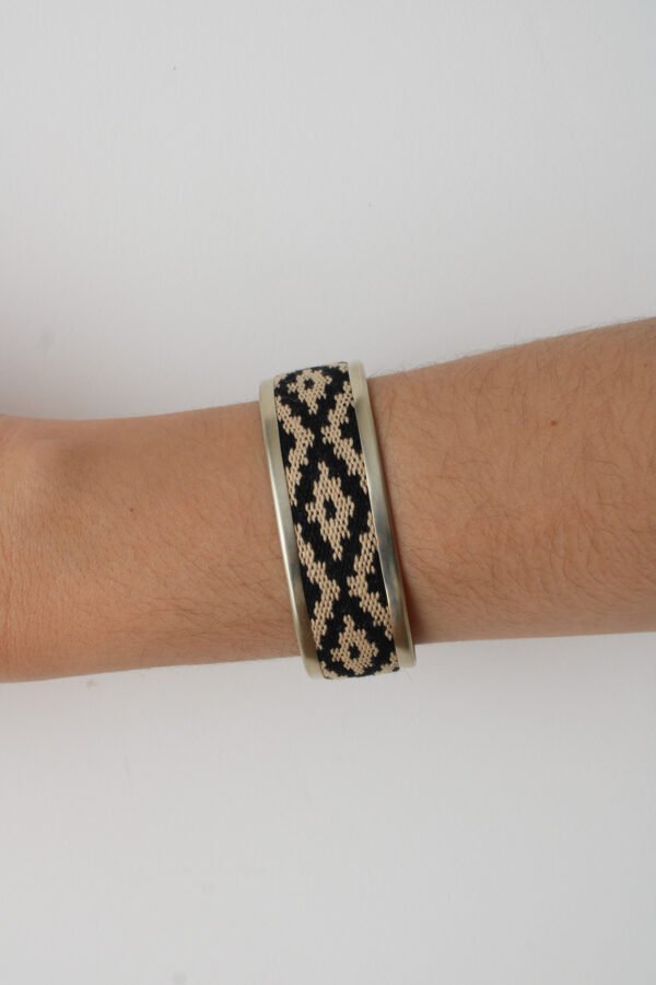IMG_0254 BRAZALETE ANGOSTO NEGRO